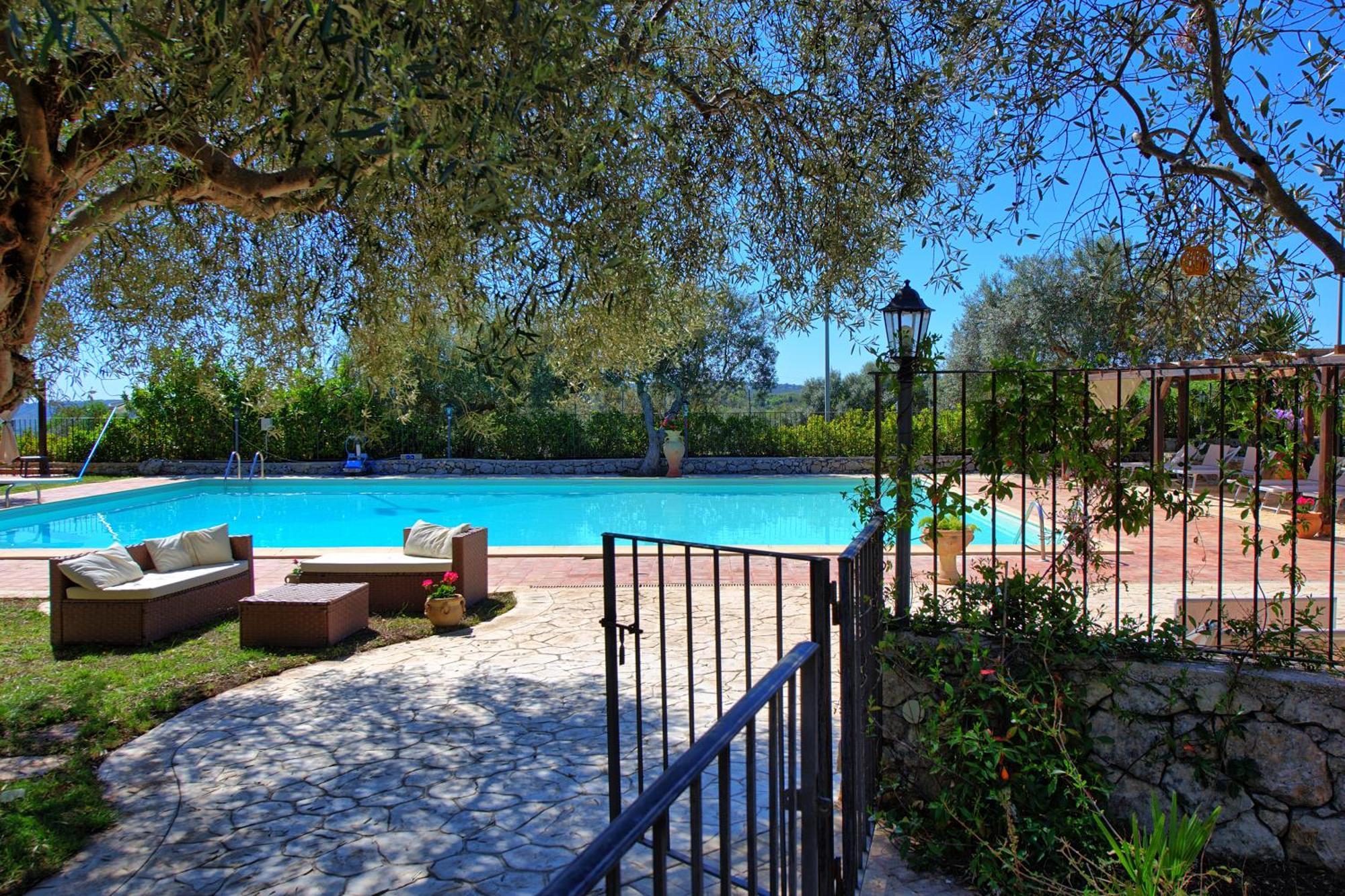Villa Maddalena By Posarellivillas 帕拉佐洛阿克雷伊德 外观 照片